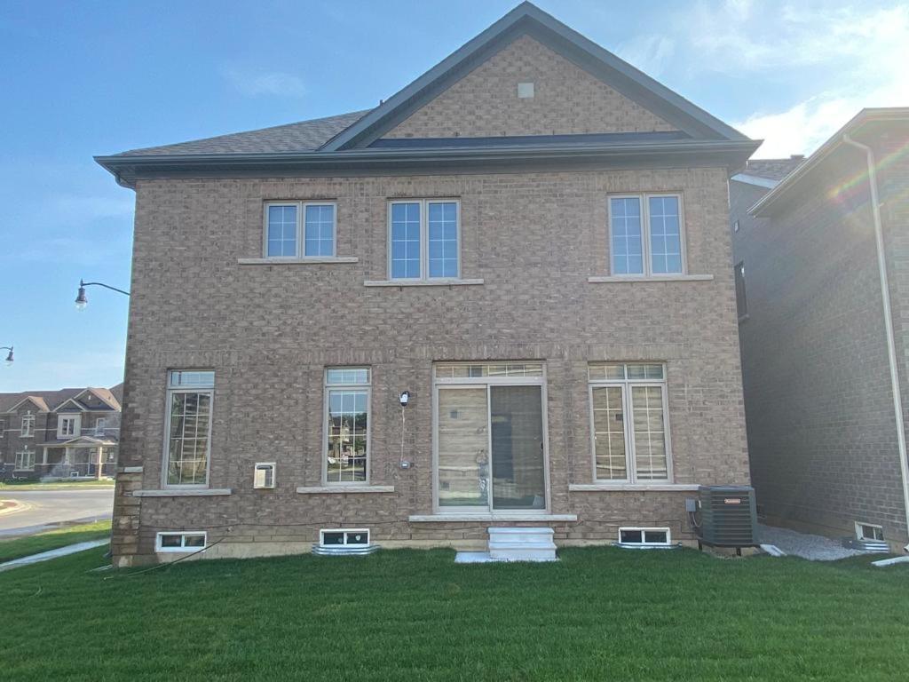 537 Veterans Dr Brampton On L7A 0C4 Villa Exterior foto