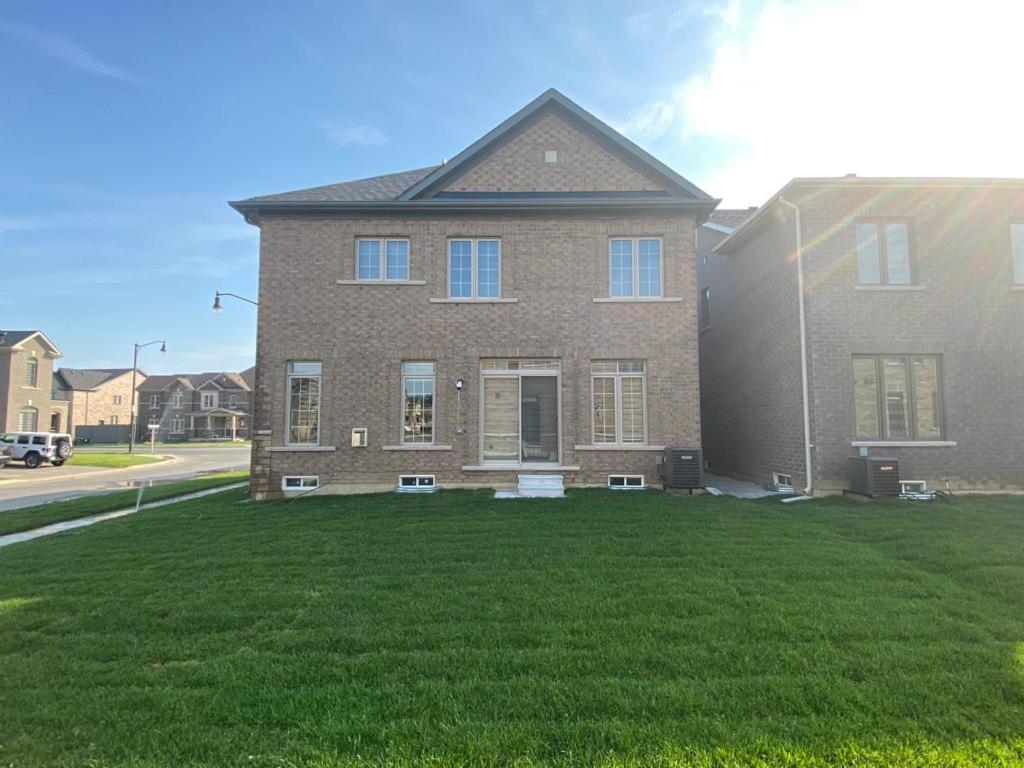 537 Veterans Dr Brampton On L7A 0C4 Villa Exterior foto